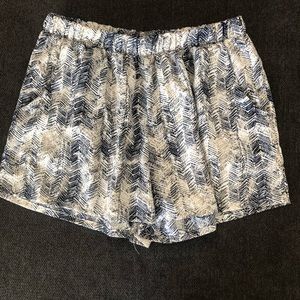 Patterned shorts